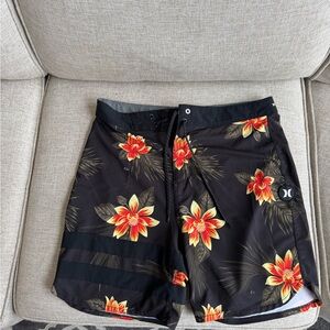 Hurley Men's Black and Orange Floral Board Shorts